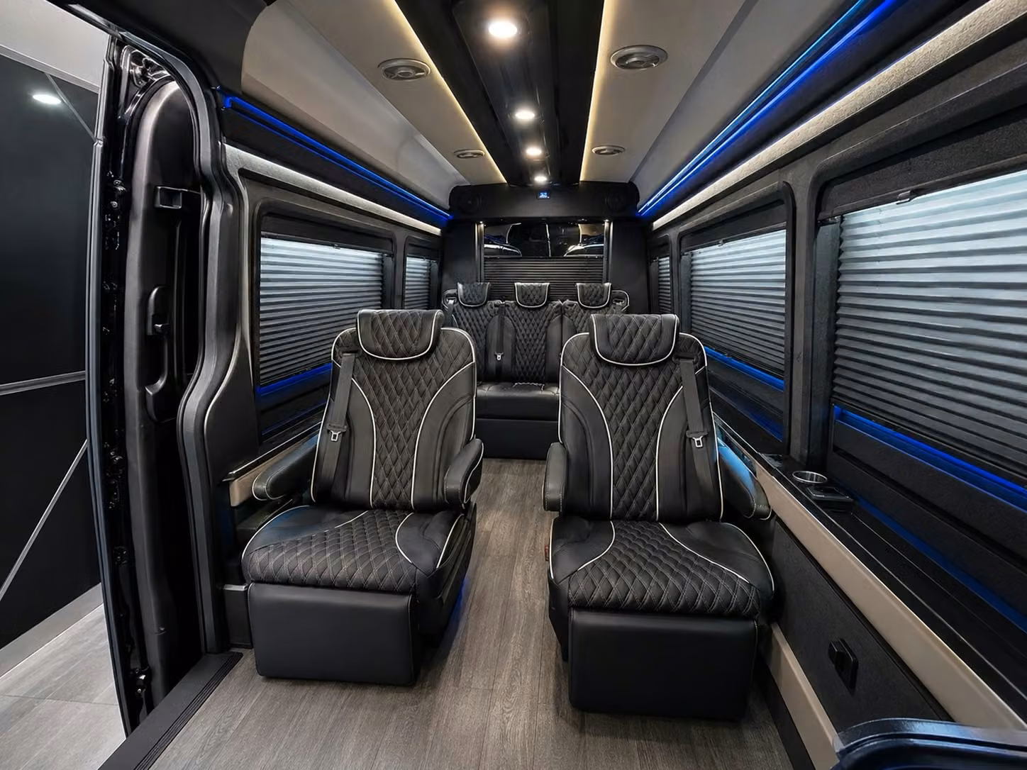 airport shuttle buses for corporate and convention groups in lawton